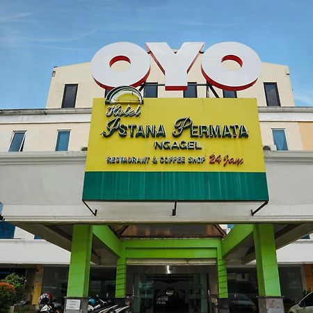 מלון סוראבאיה Istana Permata Ngagel מראה חיצוני תמונה